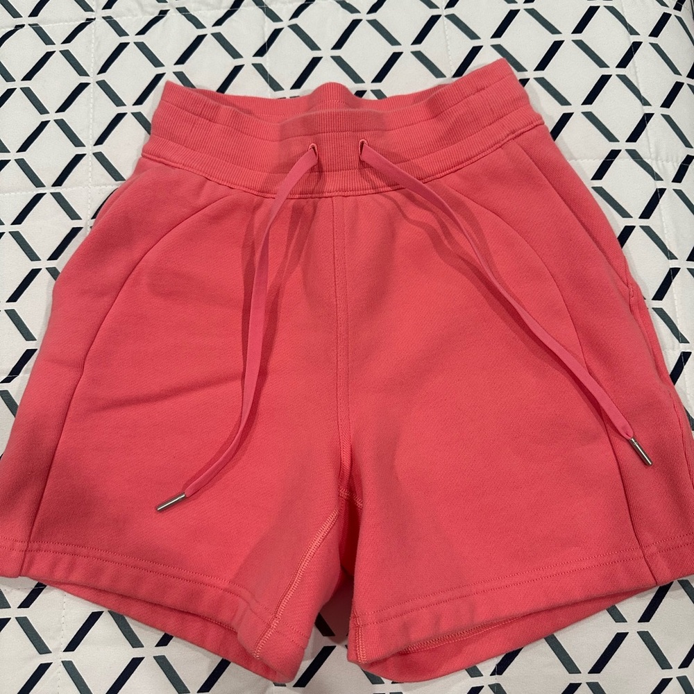Lululemon Scuba High Rise Short